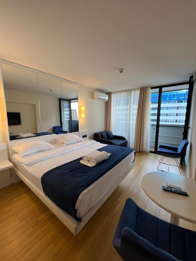 Orbi City Aparthotel Black Sea View Batumi Bagian luar foto