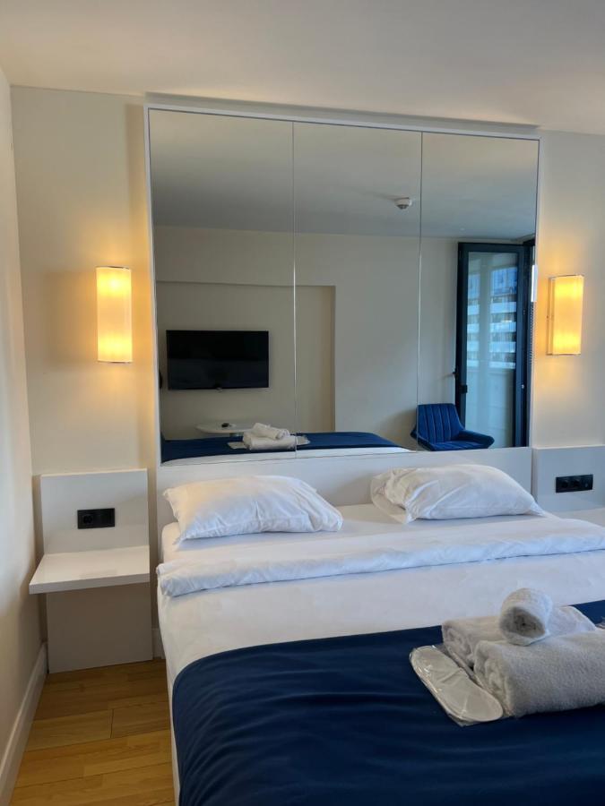 Orbi City Aparthotel Black Sea View Batumi Bagian luar foto