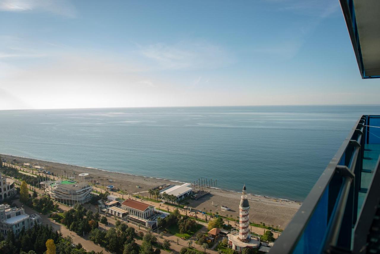 Orbi City Aparthotel Black Sea View Batumi Bagian luar foto