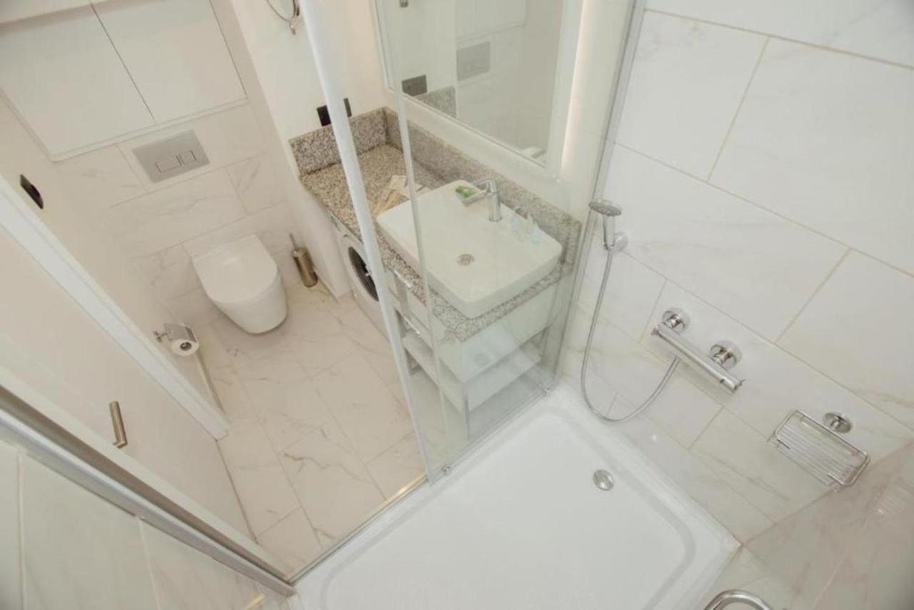 Orbi City Aparthotel Black Sea View Batumi Bagian luar foto