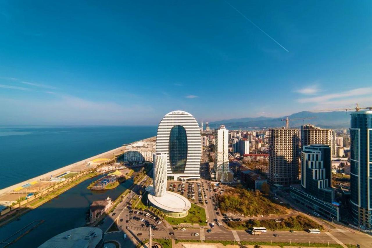 Orbi City Aparthotel Black Sea View Batumi Bagian luar foto