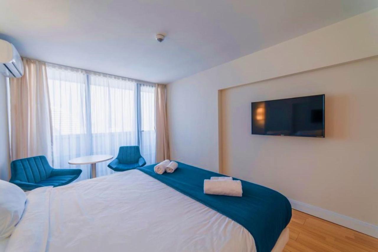 Orbi City Aparthotel Black Sea View Batumi Bagian luar foto