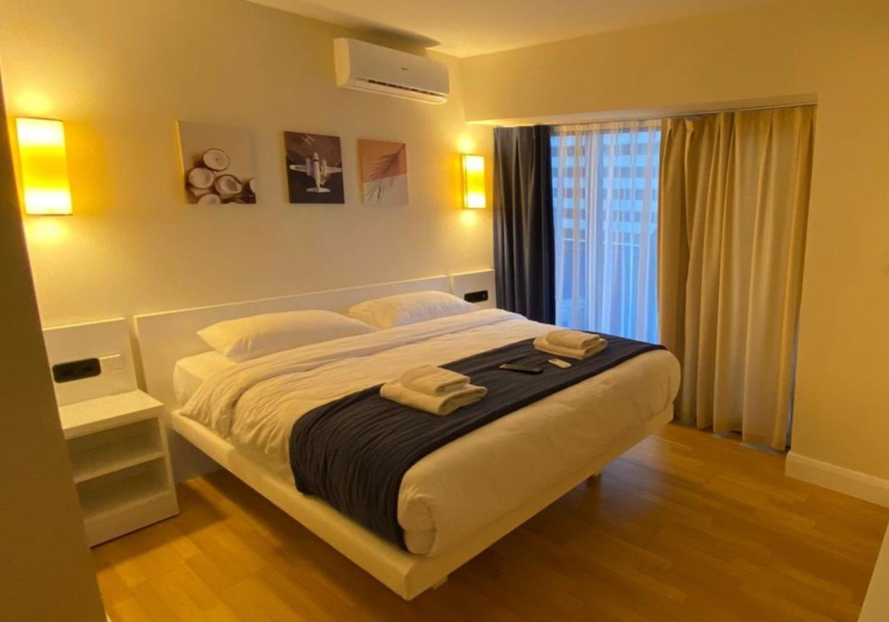 Orbi City Aparthotel Black Sea View Batumi Bagian luar foto