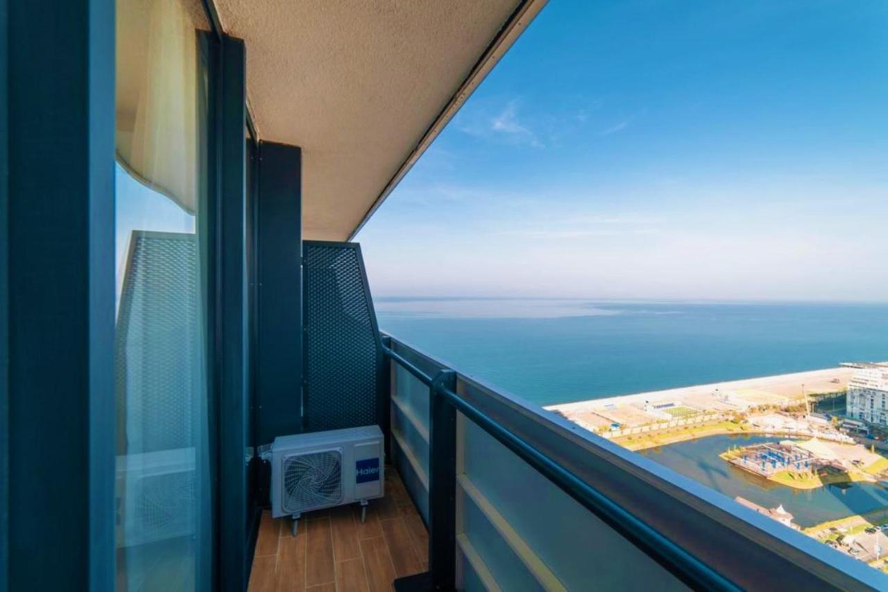 Orbi City Aparthotel Black Sea View Batumi Bagian luar foto