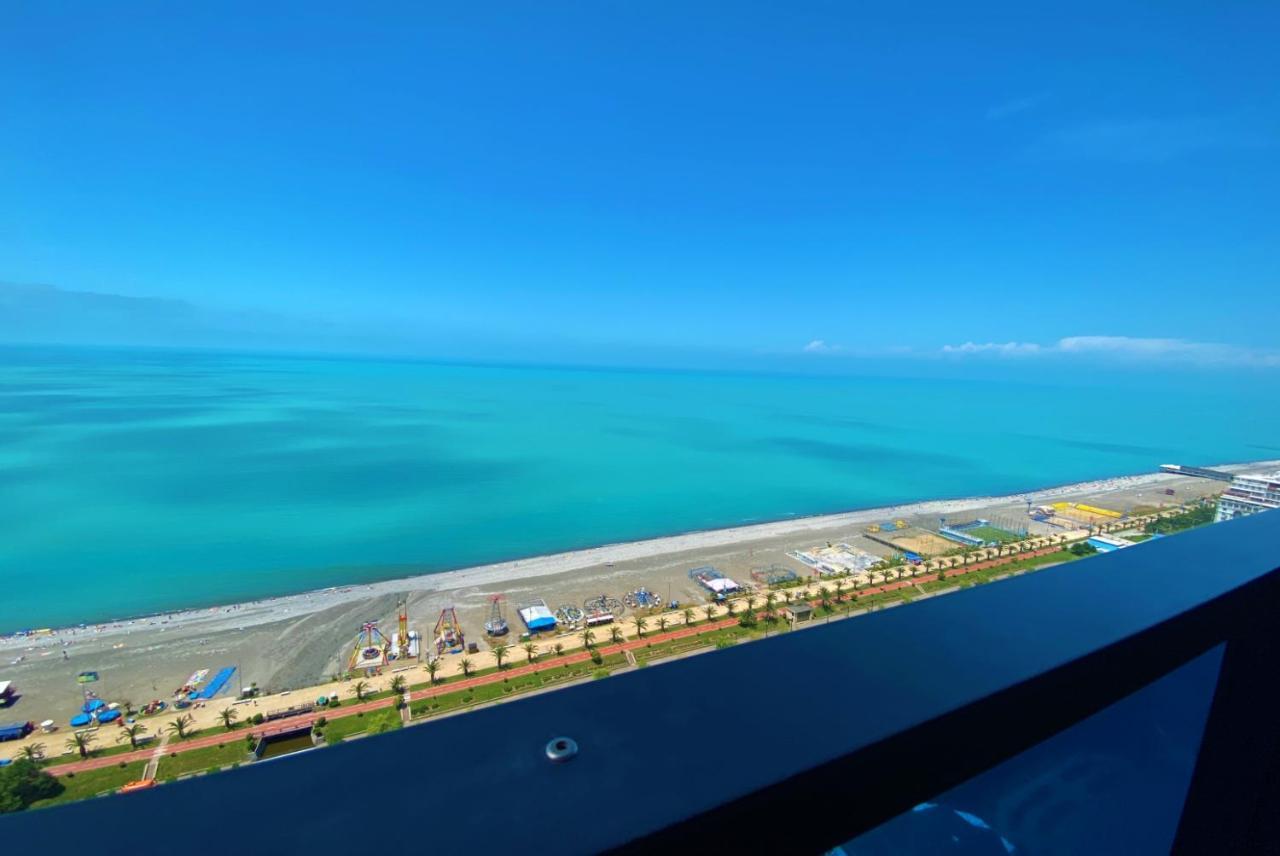 Orbi City Aparthotel Black Sea View Batumi Bagian luar foto