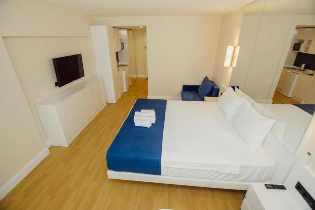 Orbi City Aparthotel Black Sea View Batumi Bagian luar foto